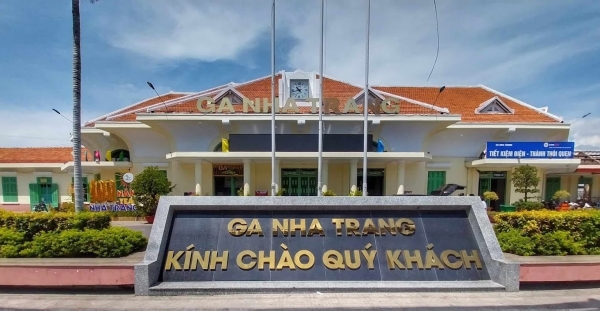 Gửi hàng hóa bắc nam, ô tô, xe máy vào Nha Trang, Đà Nẵng giá rẻ